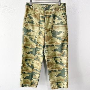We the Free Camo cargo wide leg jeans size 28